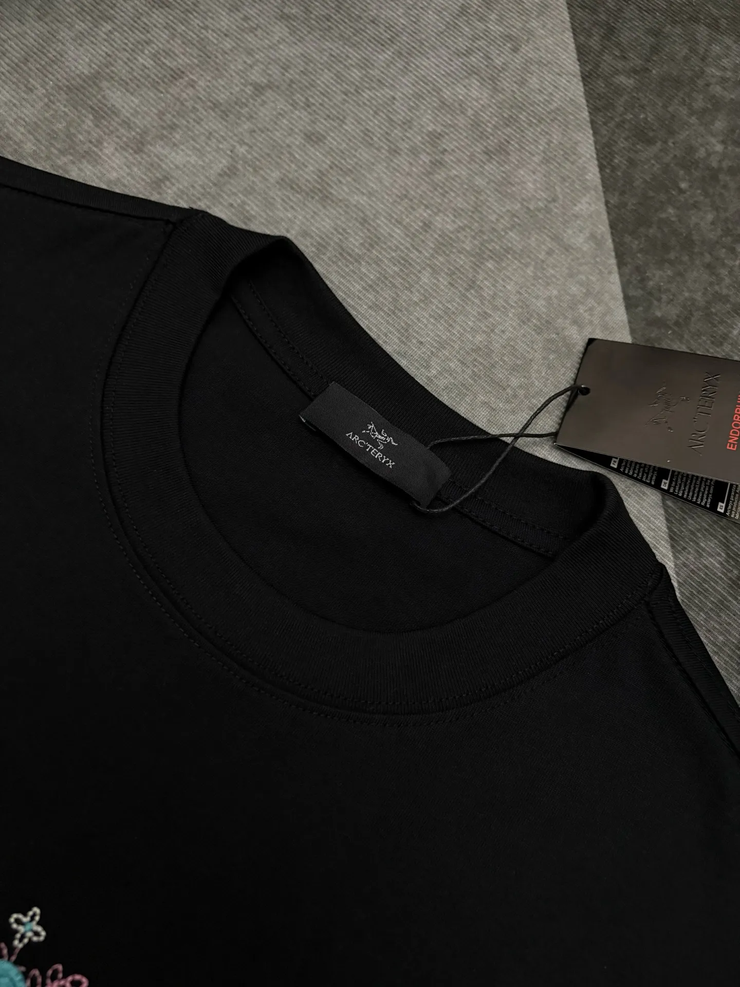 Arcteryx T 【Arcteryx ， 】 New Arrival ， Premium Versatile ， Same Style Arcteryx ， 1 logo， White ， + Blue ， ， ， 。 ， ， 。 ， 。 ， ， ！！ Sizes：S、M、L、XL、XXL